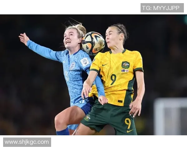 女足球星克尔：从草根到巅峰的奋斗历程与全球影响力